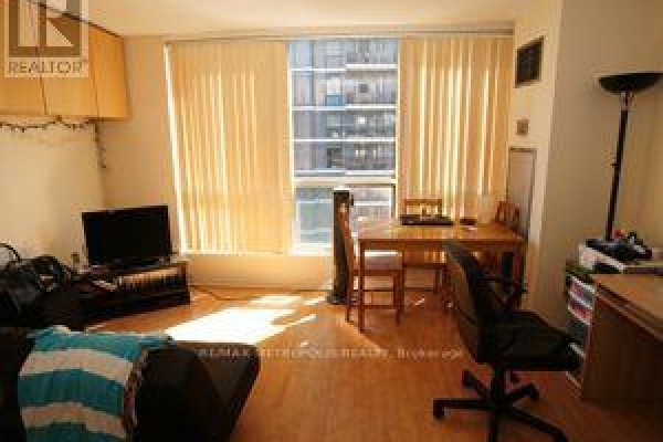 Kitchen - 1702 - 7 Carlton Street, Toronto, ON M5B2M3 Photo 4
