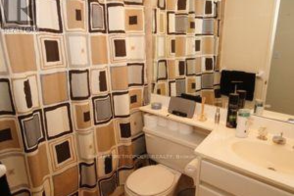 1702 - 7 Carlton Street, Toronto, ON M5B2M3 Photo 5