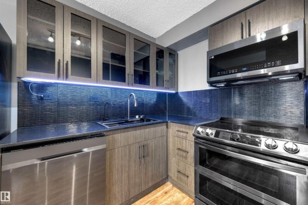 #1702 10150 117 St Nw, Edmonton, AB T5K2J2 Photo 3