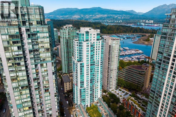 1702 1238 Melville Street, Vancouver, BC V6E4N2 Photo 4
