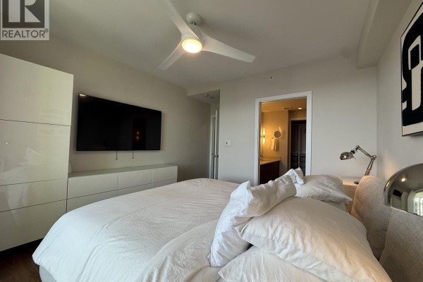 1702 159 W 2nd Avenue, Vancouver, BC V5Y0L8 Photo 4