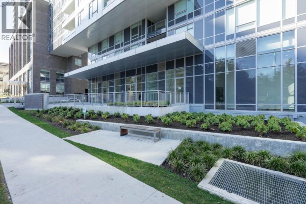1702 5515 Boundary Road, Vancouver, BC V5R0E3 Photo 2
