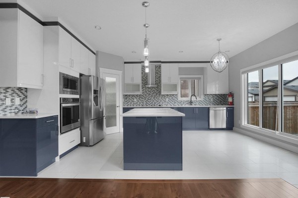 Kitchen - 17020 62 St Nw, Edmonton, AB T5Y3S4 Photo 3