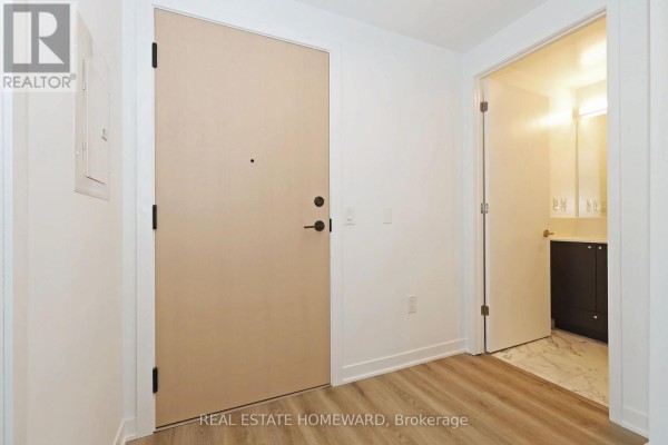 1703 - 10 Oak Street, Toronto, ON M5A0Z1 Photo 3