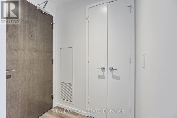Den - 1703 - 101 Charles Street E, Toronto, ON M4Y0A9 Photo 4