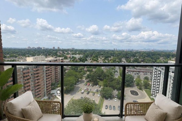 1703 - 4010 Eglinton Avenue W, Toronto, ON, photo 2