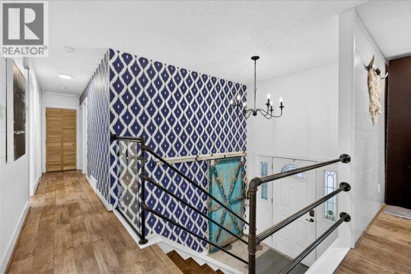 2pc Bathroom - 1703 107 Avenue Sw, Calgary, AB T2W0C3 Photo 5