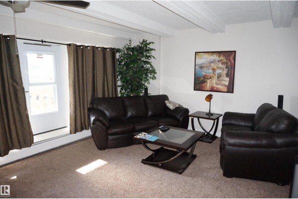Primary Bedroom - #1703 9918 101 St Nw, Edmonton, AB T5K2L1 Photo 5