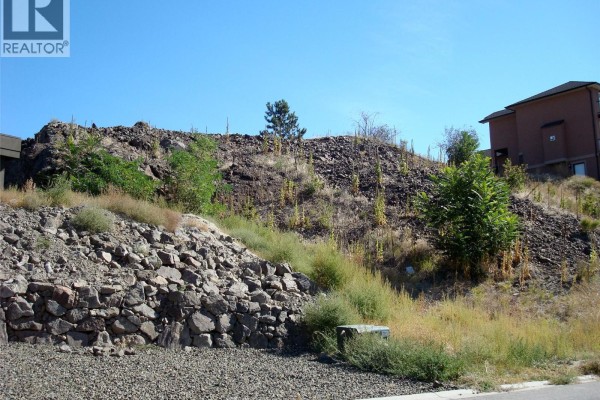 1703 Lindsay Drive, Kelowna, BC, photo 2