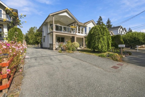 17037 0 Avenue, Surrey, BC V3Z9N9 Photo 3
