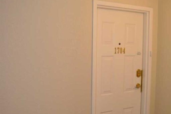 Kitchen - 1704, 9800 Horton Road Sw, Calgary, AB T2V5B5 Photo 3
