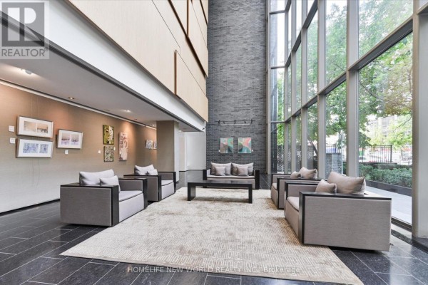1704 - 33 Charles Street E, Toronto, ON M4Y1R9 Photo 4