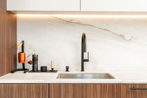 Kitchen - 1704 - 55 East Liberty Street, Toronto, ON M6K3P9 Photo 4