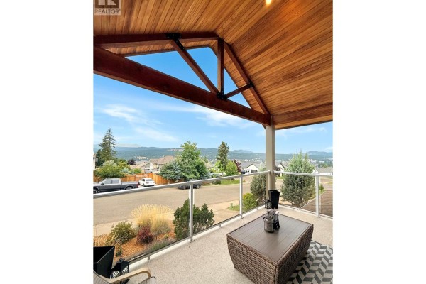 Family room - 1704 2nd Ave S, Cranbrook, BC V1C0A1 Photo 3