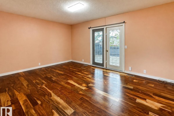 Dining room - 1704 37 St Nw, Edmonton, AB T6L2R7 Photo 2