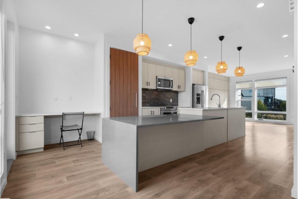 Kitchen - 1704 Keene Cr Sw, Edmonton, AB T6W3W3 Photo 3