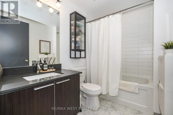 1705 - 10 Park Lawn Road, Toronto, ON M8Y3H8 Photo 5