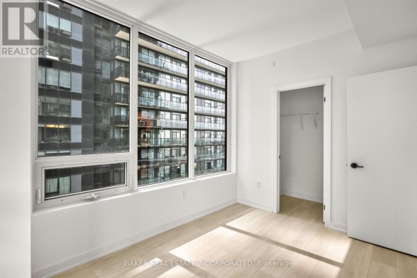 1705 - 127 Broadway Avenue, Toronto, ON M4P1V3 Photo 5