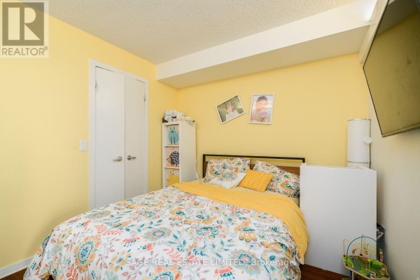 1705 - 208 Queens Quay W, Toronto, ON M5J2Y5 Photo 5