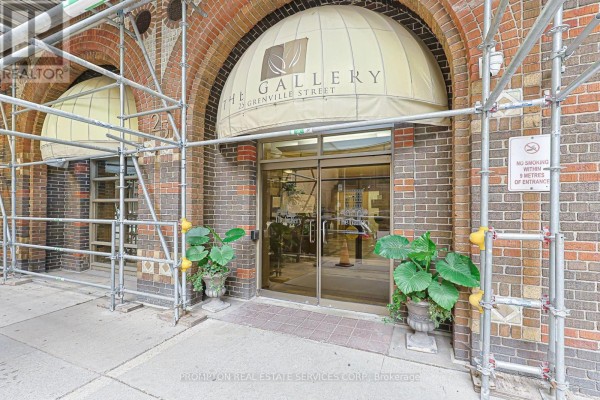 Dining room - 1705 - 25 Grenville Street, Toronto, ON M4Y2X5 Photo 2