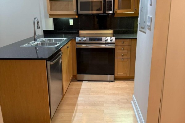 Primary Bedroom - 1705 - 80 Cumberland Street, Toronto, ON M5R3N7 Photo 4