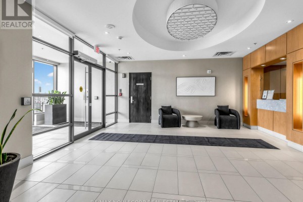 1705 - 840 Queens Plate Drive, Toronto, ON, photo 3