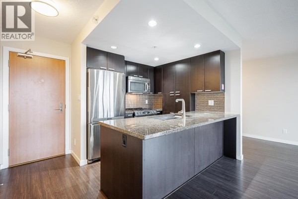 1705 2232 Douglas Road, Burnaby, BC V5C0G9 Photo 4