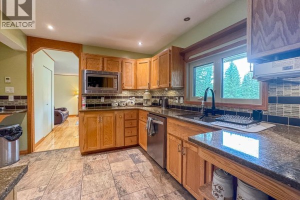 Bedroom 2 - 1705 Millar Road, Smithers, BC V0J2N6 Photo 5