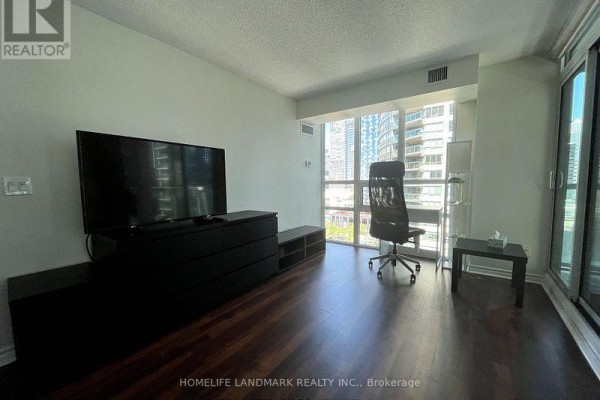 Dining room - 1706 - 19 Grand Trunk Crescent, Toronto, ON M5J3A3 Photo 2