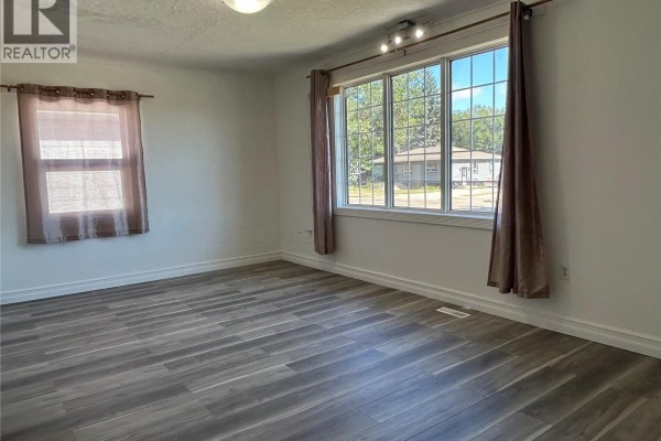 Bedroom - 1706 2nd Street, Estevan, SK S4A0N3 Photo 5