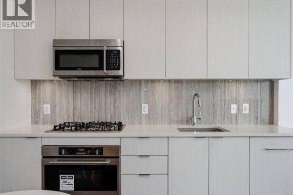 1706 5051 Imperial Street, Burnaby, BC V5J0J3 Photo 2