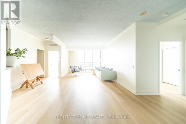 1707 - 1 Belvedere Court, Brampton, ON, photo 3
