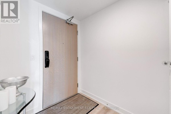 Primary Bedroom - 1707 - 370 Martha Street, Burlington, ON L7R0G9 Photo 3
