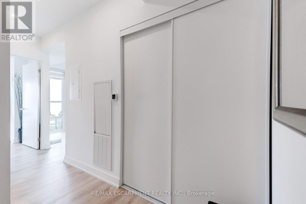 Bedroom 2 - 1707 - 370 Martha Street, Burlington, ON L7R0G9 Photo 4