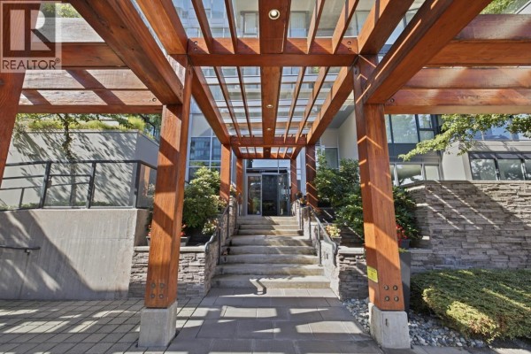 1707 651 Nootka Way, Port Moody, BC V3H0A1 Photo 2