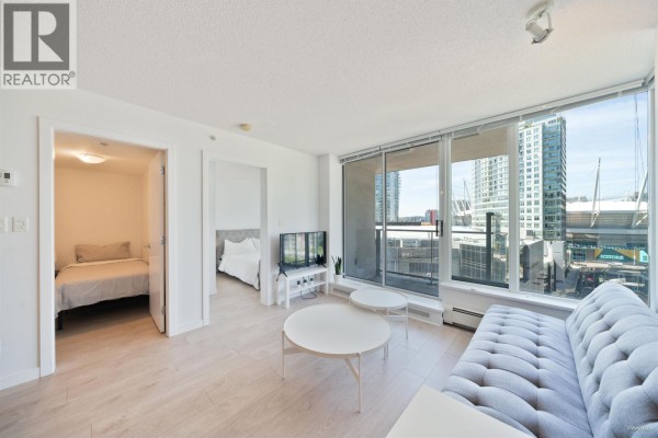 1707 689 Abbott Street, Vancouver, BC V6B0J2 Photo 2