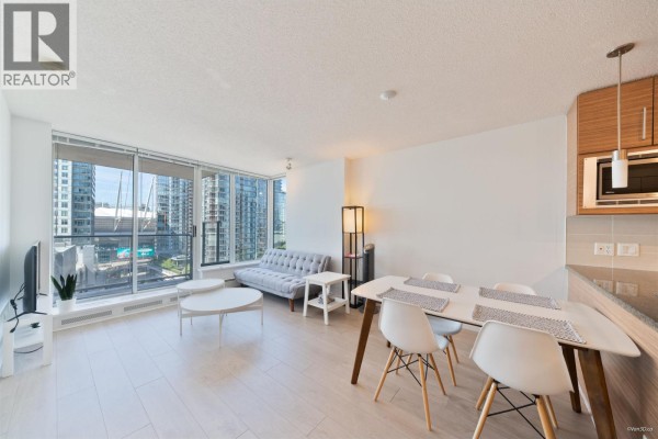 1707 689 Abbott Street, Vancouver, BC V6B0J2 Photo 3