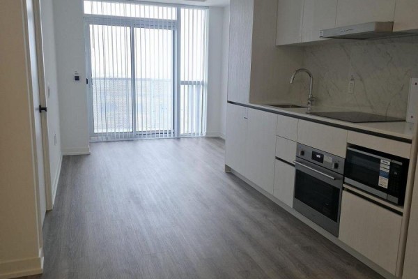 1708 - 8 Interchange Way, Vaughan, ON, photo 3