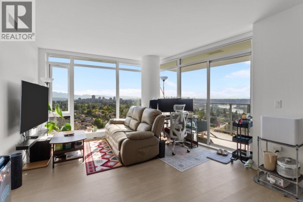 1708 7769 Park Crescent, Burnaby, BC V3N0J7 Photo 3