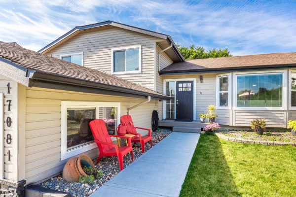 17081 60a Avenue, Surrey, BC V3S6A7 Photo 4