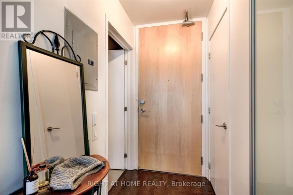 Den - 1709 - 33 Mill Street, Toronto, ON M5A3R3 Photo 5