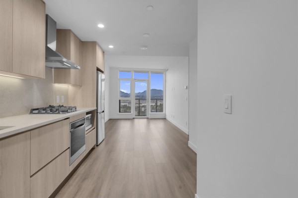 1709 10750 135a Street, Surrey, BC V3T0V4 Photo 4