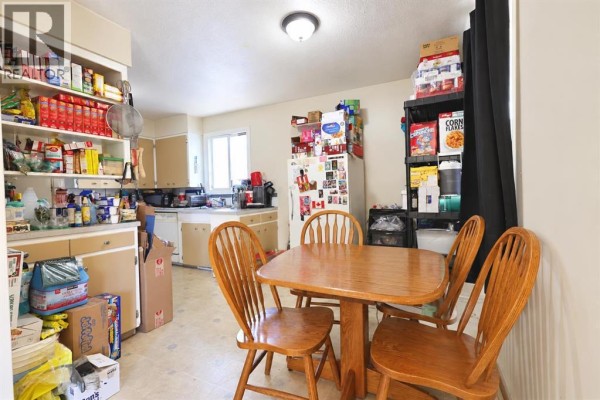 Bedroom - 1709 15 Avenue S, Lethbridge, AB T1K0W8 Photo 5