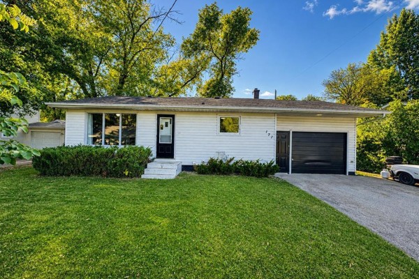 171 2nd Street Se, Altona