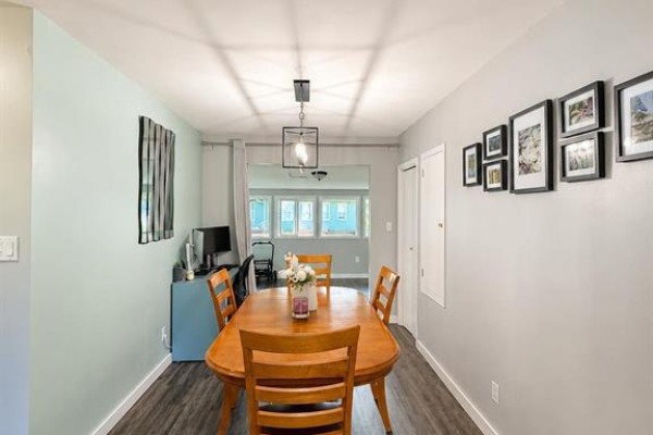 Sunroom - 171 2nd Street Se, Altona, MB R0G0B3 Photo 5