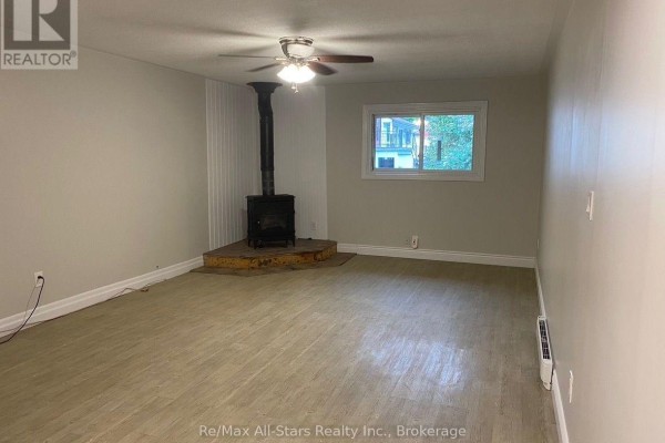Living room - 171 Alpine Lake Road, Trent Lakes, ON K0M1A0 Photo 4