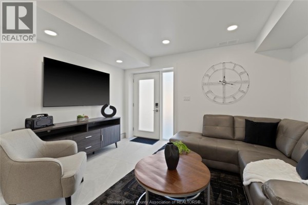 171 Robson Road Unit# 2, Leamington, ON, photo 3