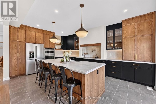 171 Rosanne Circle, Wasaga Beach, ON L9Z0N1 Photo 2