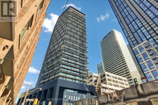 1710 - 125 Peter Street, Toronto, ON M5V0M2 Photo 2