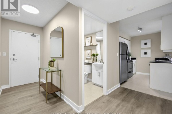Living room - 1710 - 381 Front Street W, Toronto, ON M5V3R8 Photo 3